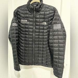 North Face lightweight puffer coat | black | Men’s Large